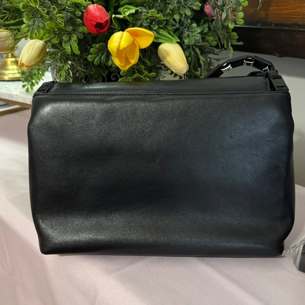 Salvatore Ferragamo Black Shoulder Bag EUC AU21 9660 - Picture 3 of 12